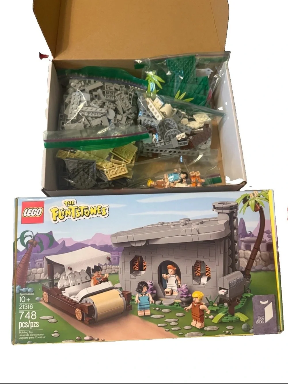 LEGO Ideas RETIRED: The Flintstones (21316) COMPLETE w Manual And Original Box